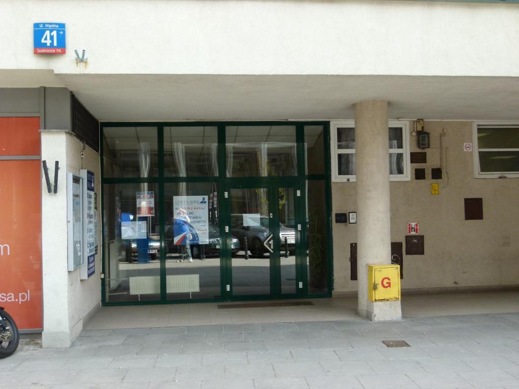 Kwatera Na Wspolnej Warszawa Exteriör bild